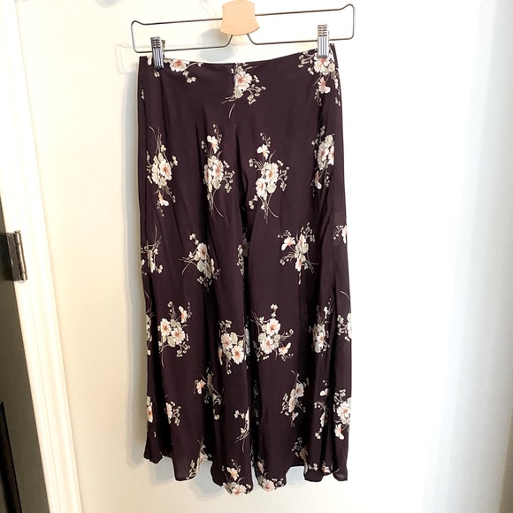Velvet by Graham & Spencer Floral Print Skirt - Picture 11 of 11